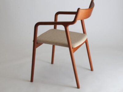 宮崎椅子製作所　PePe arm / side Chair