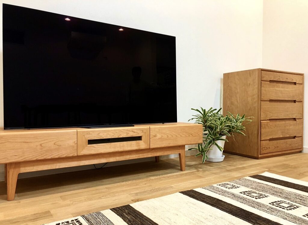 広島県・府中市の松井木工さんcresson TVボードを3月末に再展示いたし