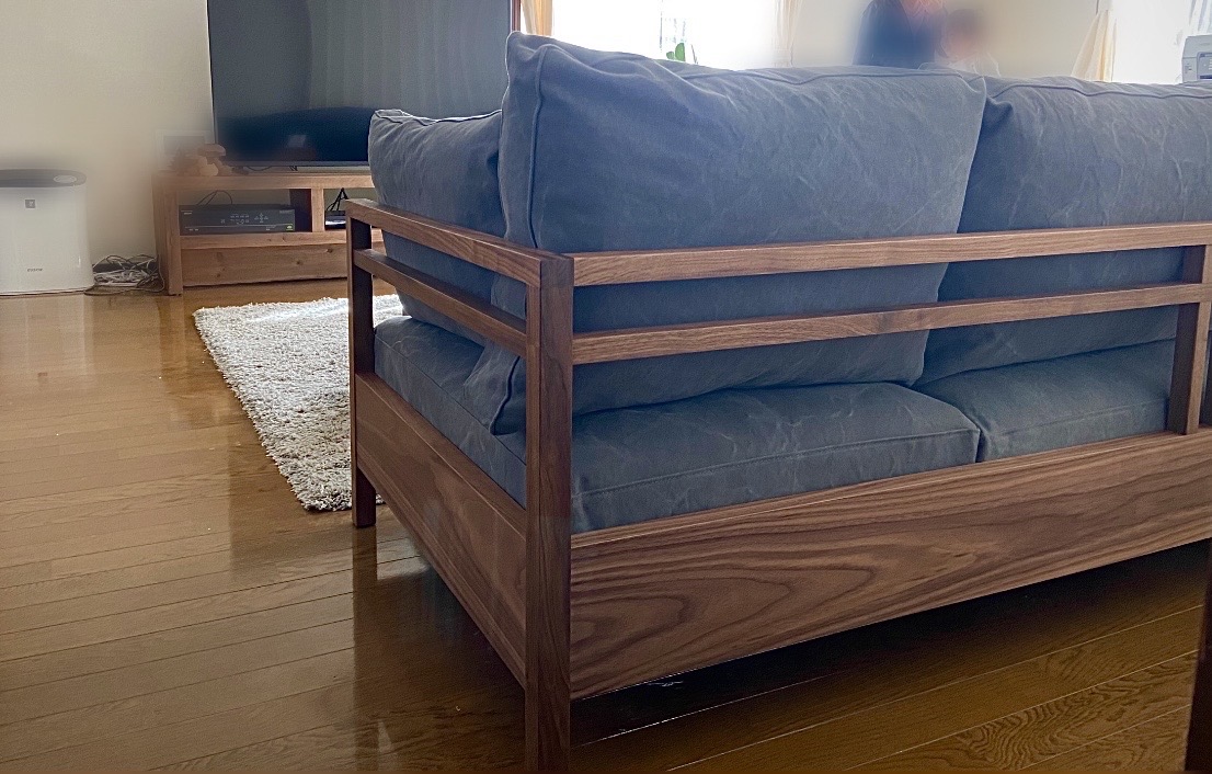 三鷹市へ広松木工さんのRIPOSOソファ196を納品しました | たすかーた