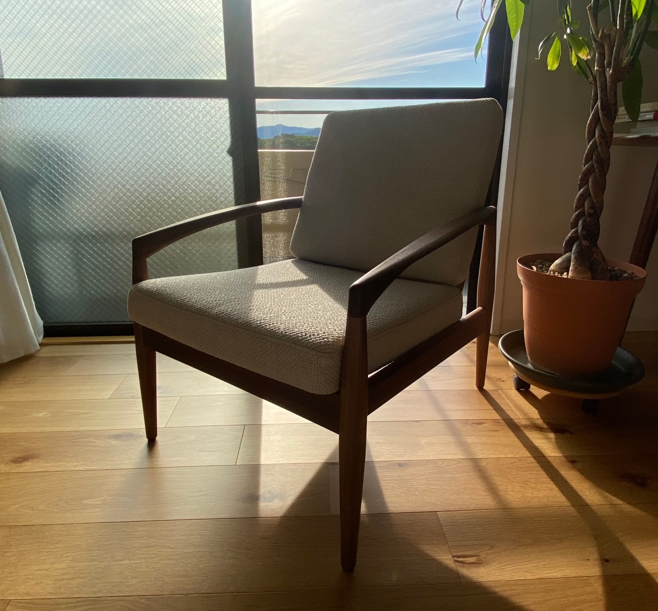 専用　難あり　ペーパーナイフソファ ペーパーナイフソファについて［宮崎椅子製作所］