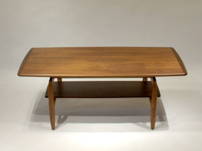 宮崎椅子製作所　Paper Knife center table
